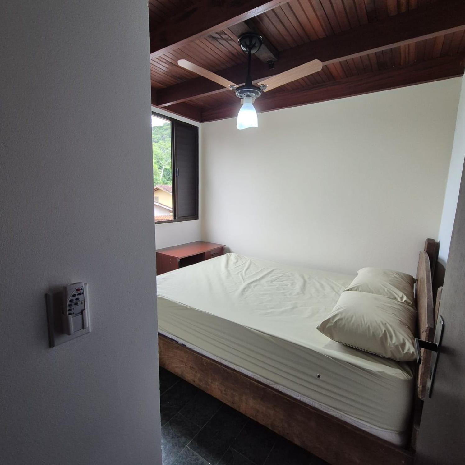 Casa Com 2quartos 1mezanino Wifi Piscina Casa de férias *